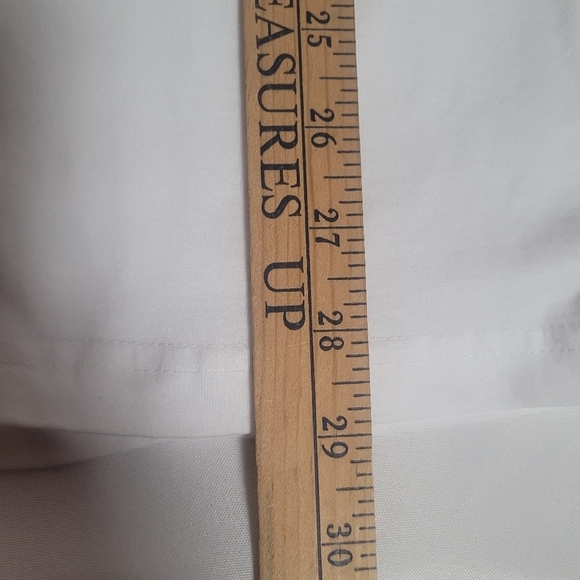 NWT Masters of the Universe Revelation Skeletor White Long Sleeve Shirt Size L - Picture 9 of 9